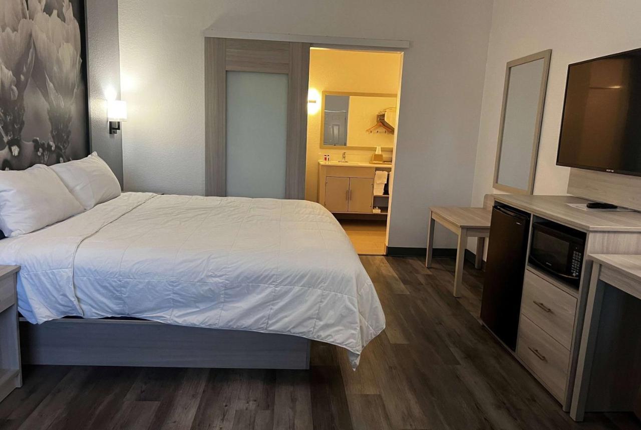 מלון Super 8 By Wyndham Rosenberg Tx מראה חיצוני תמונה