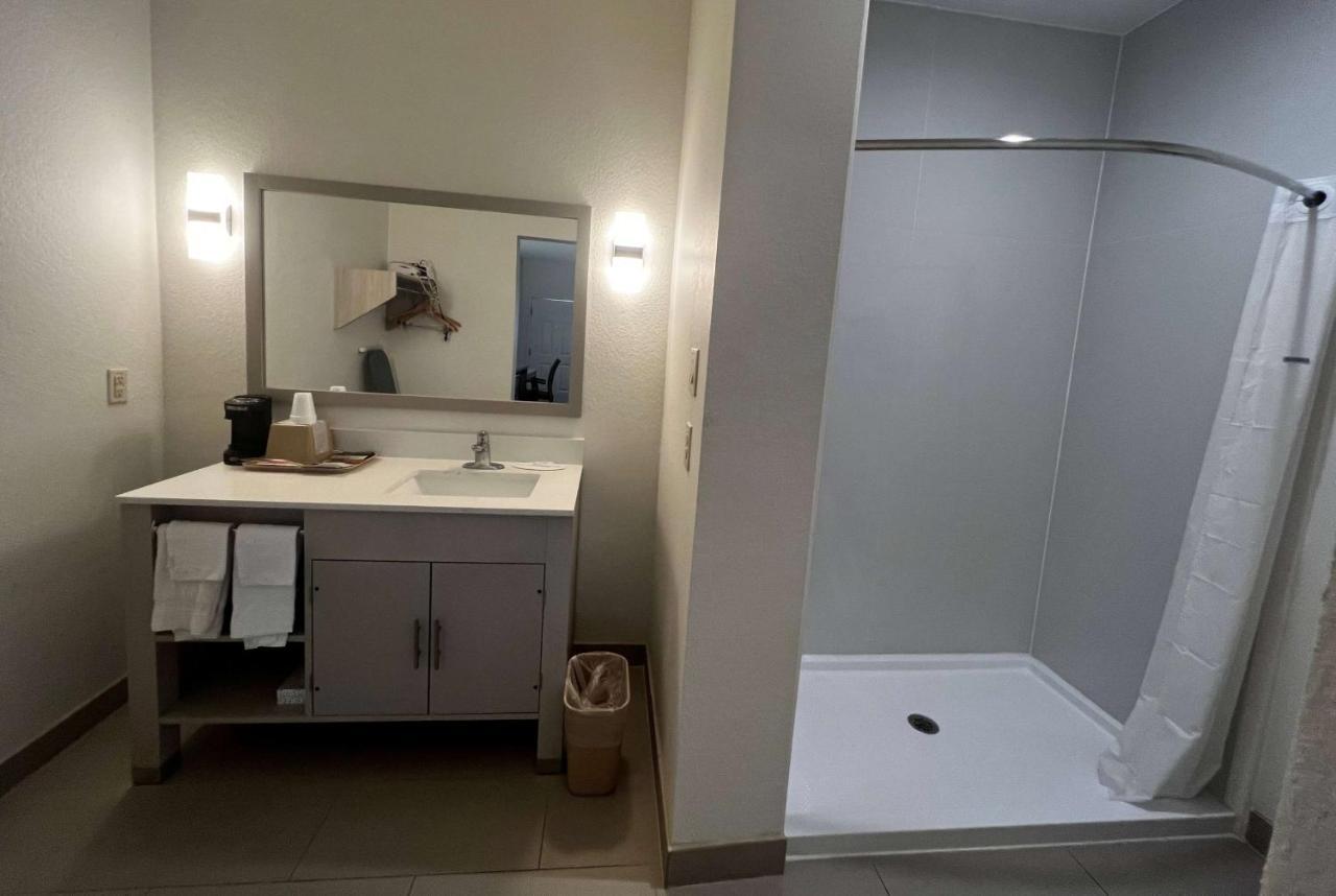 מלון Super 8 By Wyndham Rosenberg Tx מראה חיצוני תמונה